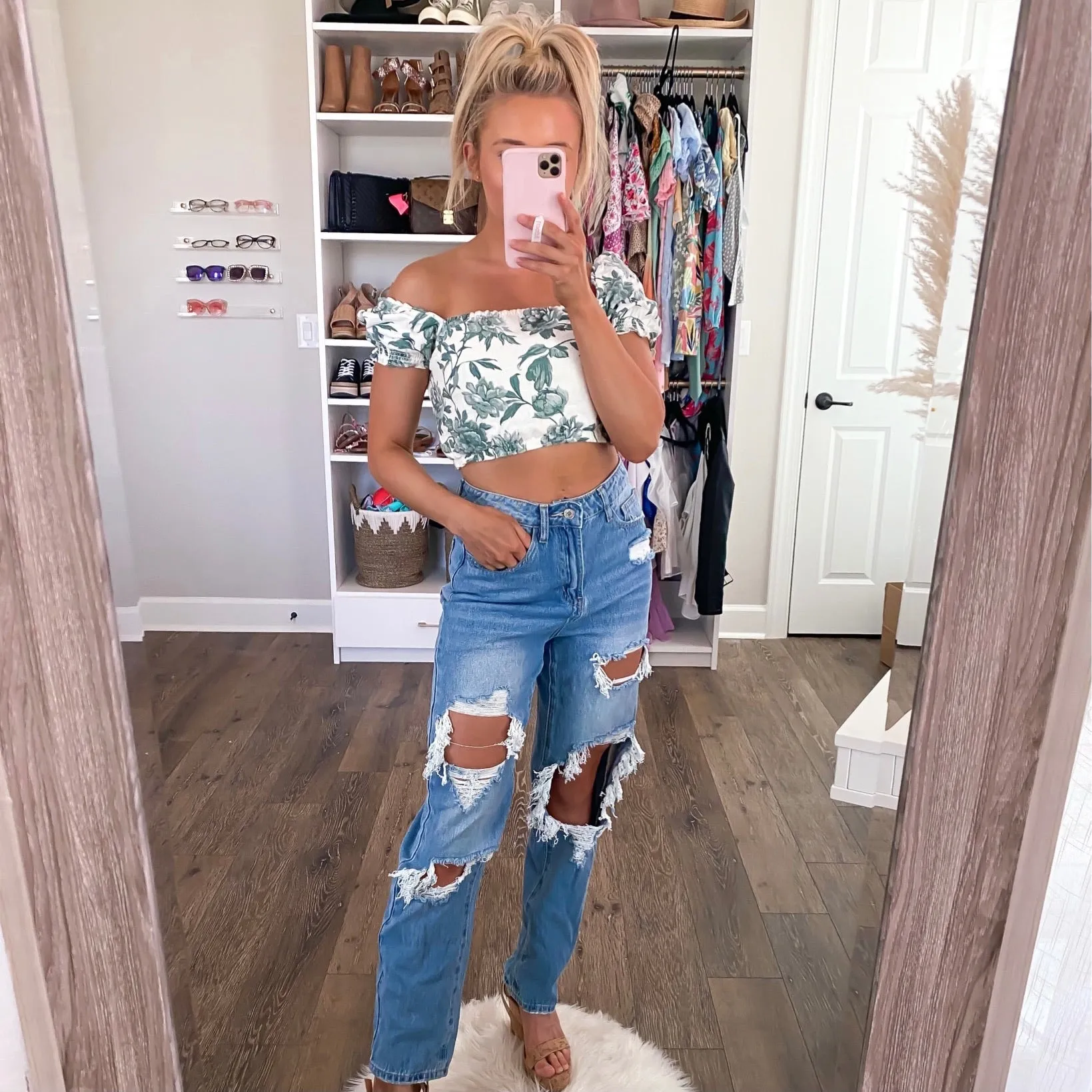 Abercrombie & Fitch White Floral Print Crop Top- Size XS