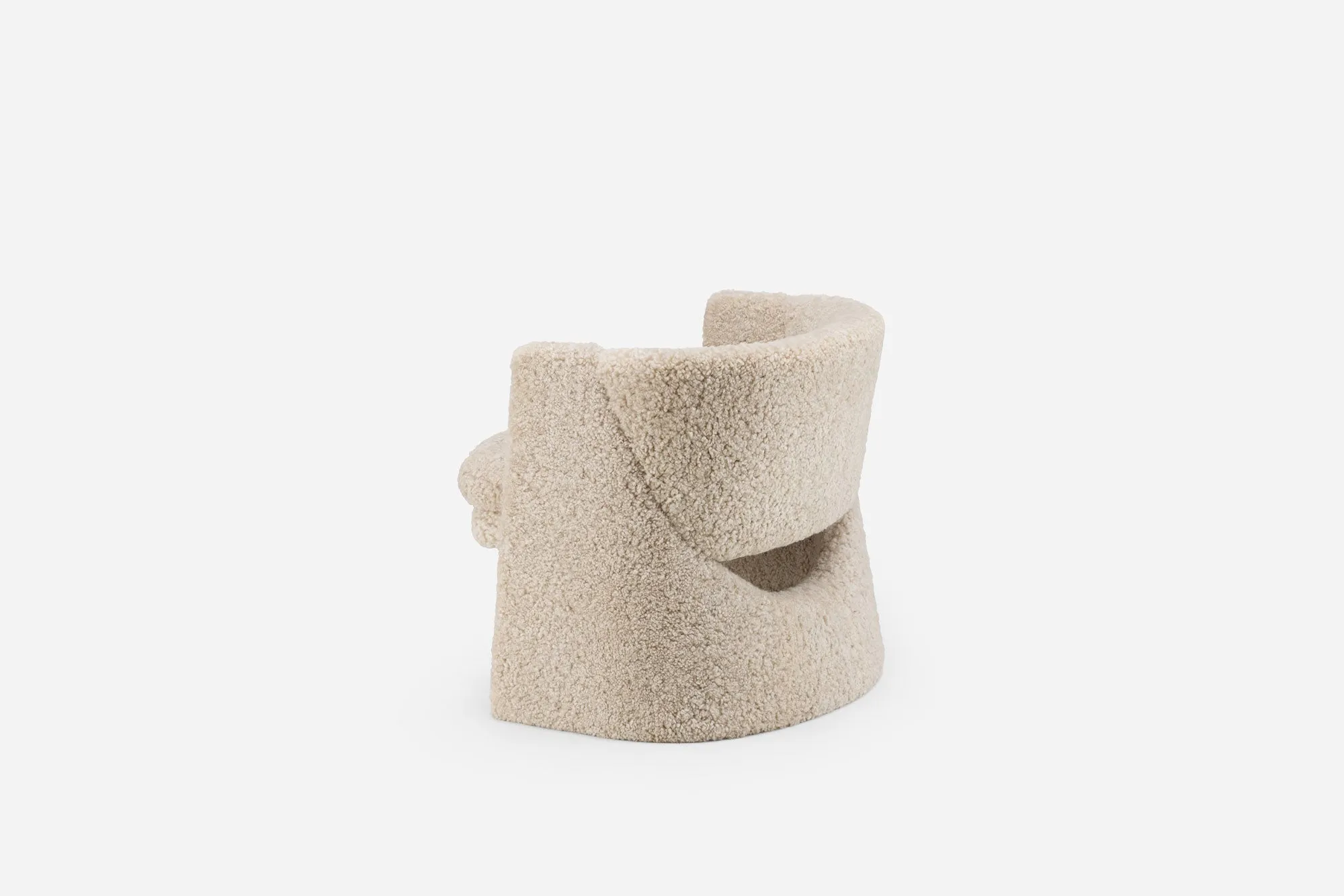 CURSA LOUNGE CHAIR