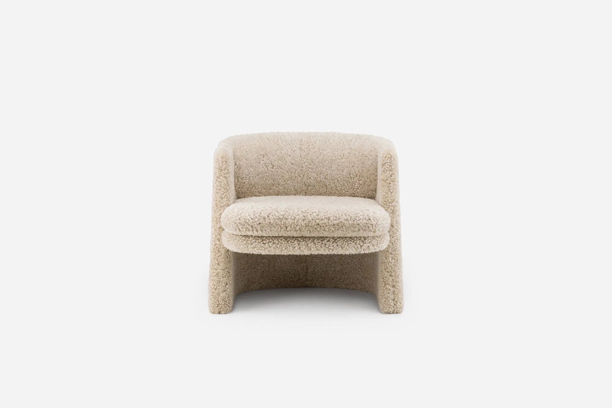 CURSA LOUNGE CHAIR