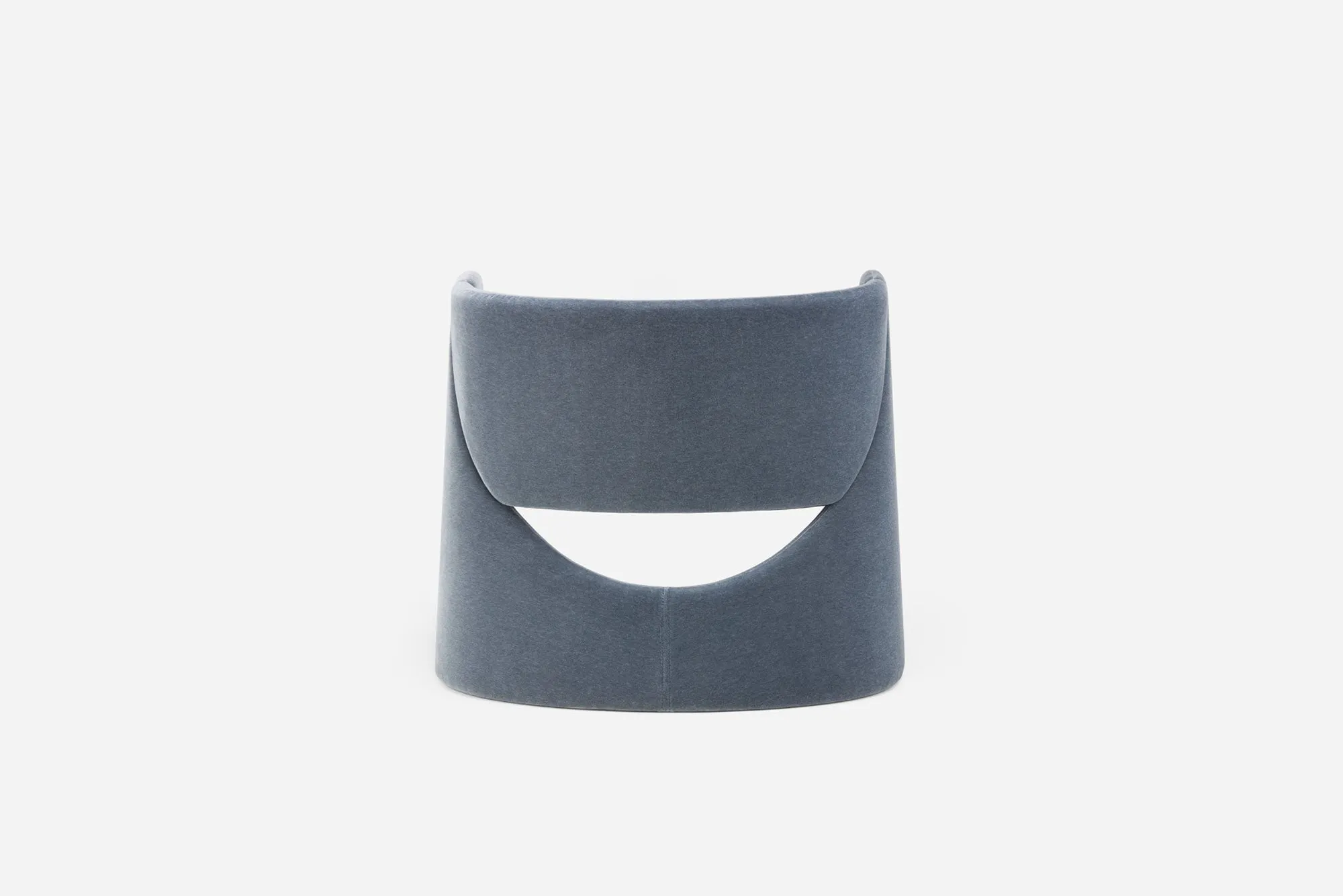 CURSA LOUNGE CHAIR