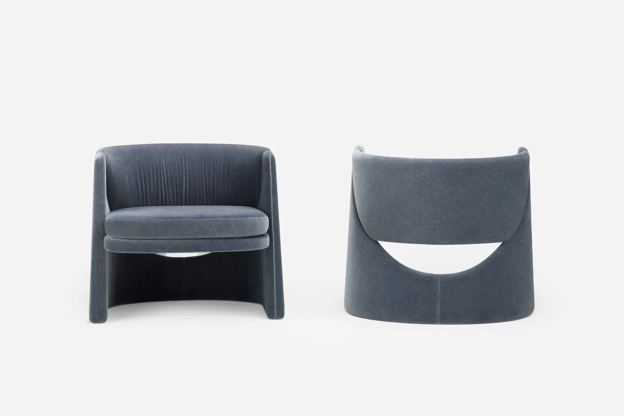 CURSA LOUNGE CHAIR