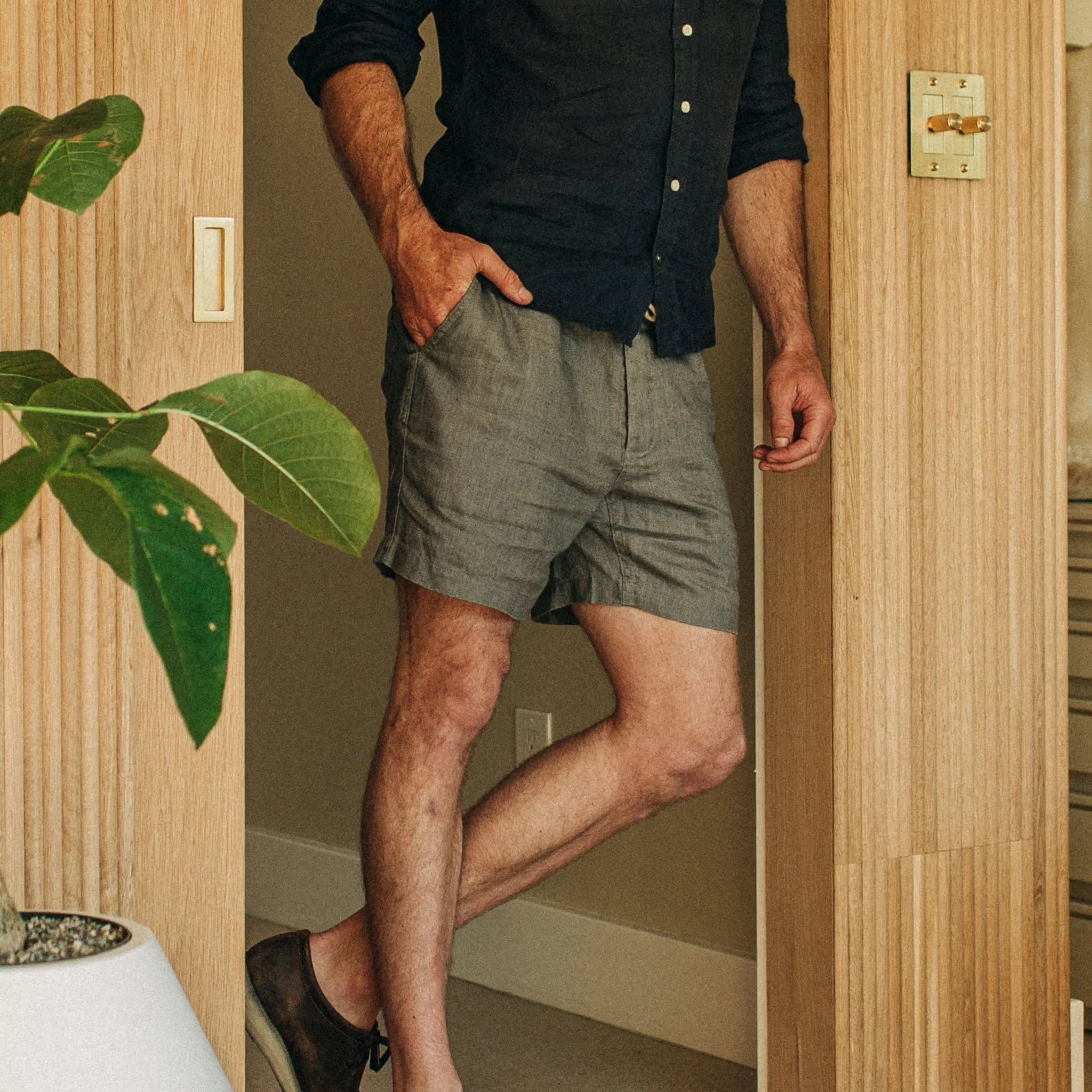The Apres Short in Ash Hemp
